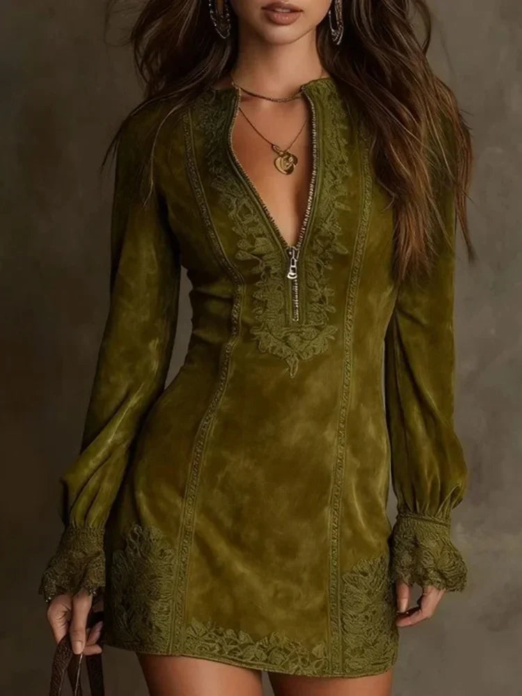 Clara | Robe courte effet daim et dentelle